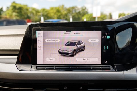 Volkswagen Golf LIFE TSI 27