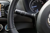 Toyota Yaris VVT-I ICON TECH 17