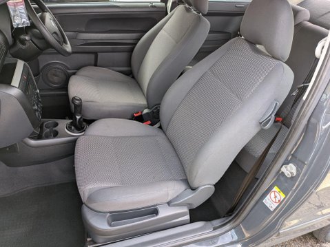 Volkswagen Fox 1.2 6V Urban Fox Euro 4 3dr 17