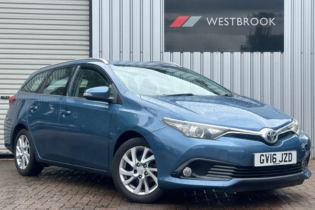 Toyota Auris 1.6 D-4D Business Edition Touring Sports 5dr Diesel Manual Euro 6 (s/s) (11