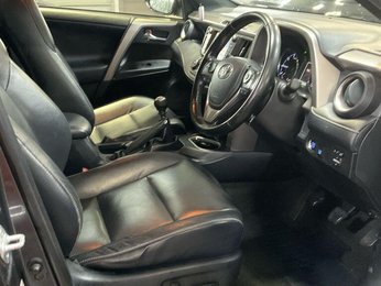 Toyota Rav4 2.0 D-4D Excel Euro 6 (s/s) 5dr (Safety Sense, Nav)