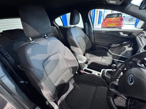 Ford Focus 1.0T EcoBoost ST-Line Euro 6 (s/s) 5dr 10