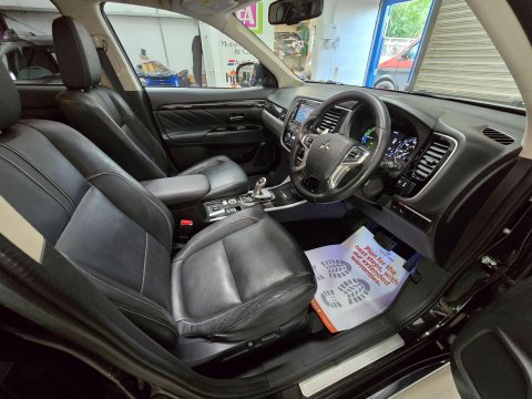 Mitsubishi Outlander 2.0h 12kWh 4h CVT 4WD Euro 6 (s/s) 5dr 42