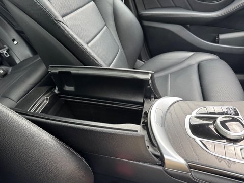Mercedes-Benz GLC GLC 220 D 4MATIC AMG LINE PREMIUM 40