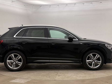 Audi Q3 1.5 Q3 S Line 35 TFSI 5dr 4