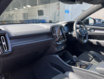 Volvo XC40 1.5 T3 R-Design SUV 5dr Petrol Auto Euro 6 (s/s) (163 ps) 14