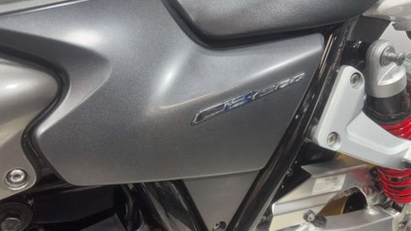 Honda CB 2008 26K OUTSTANDING CONDITION NEW MOT MUSCLE BIKE 1300CC 24