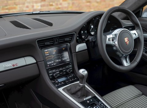 Porsche 911 (991) 50th Anniversary Edition 15