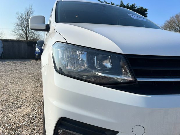 Volkswagen Caddy Maxi AUTO LWB L2H1 Highline C20 Air Con Alloys Camera Nav EURO 6 NO VAT 16