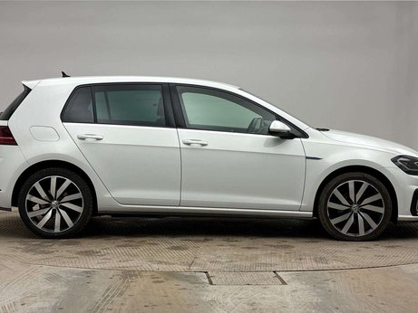 Volkswagen Golf 1.4 Golf GTE Advance Semi-Auto 5dr 3