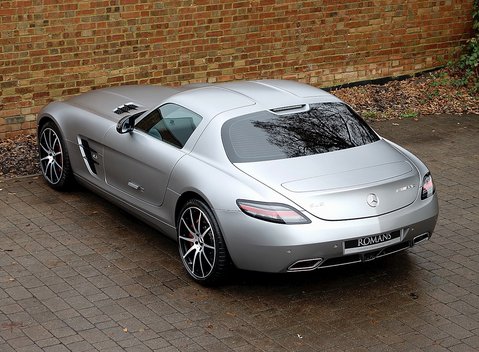 Mercedes-Benz SLS AMG GT 15