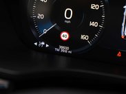 Volvo XC60 2.0 XC60 Momentum B4 MHEV AWD Auto 4WD 5dr 17