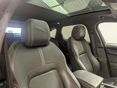 Jaguar F-Pace 2.0 F-PACE R-Dynamic HSE D MHEV AWD Auto 4WD 5dr 30