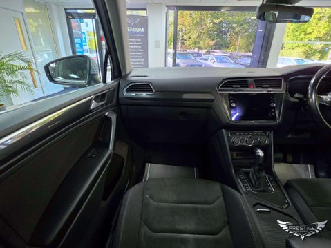 Volkswagen Tiguan 2.0 TDI SEL DSG Euro 6 (s/s) 5dr 54