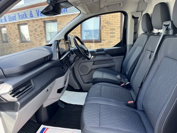 Ford Transit Custom Transit Custom 2.0 EcoBlue 136ps H1 Van Limited Auto 18