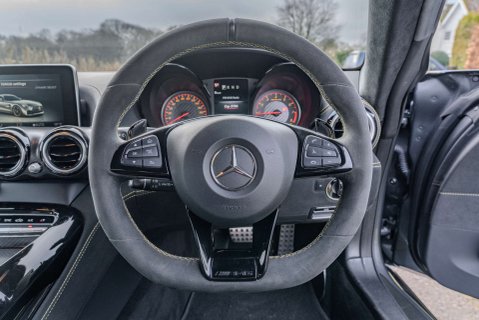 Mercedes-Benz Amg GT AMG GT R 12