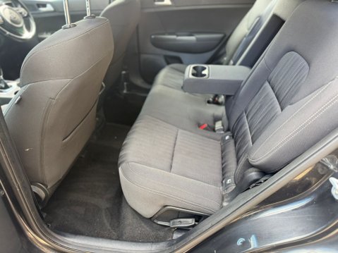 Kia Sportage 1.6 GDi 1 SUV 5dr Petrol Manual Euro 6 19