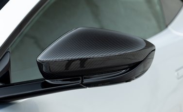 Aston Martin V12 Vantage 26