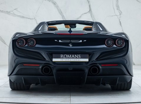 Ferrari F8 SPIDER 5