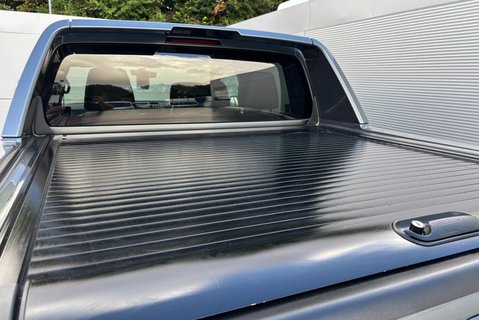 Volkswagen Amarok V6 258 Tdi DSG Aventura Black Edition 4Motion with Roller Shutter 12