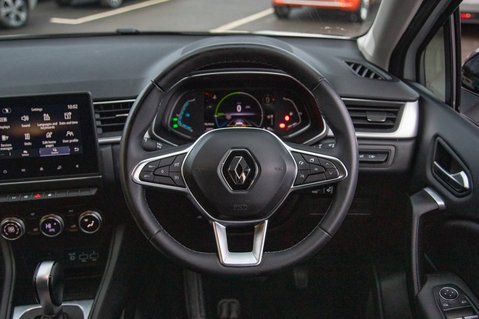 Renault Captur TECHNO E-TECH 21