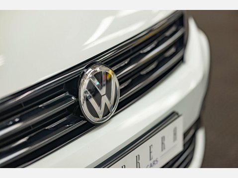 Volkswagen Tiguan 1.5 TSI EVO R-Line Tech DSG Euro 6 (s/s) 5dr 84