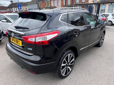 Nissan Qashqai 1.6 dCi Tekna XTRON 2WD Euro 5 (s/s) 5dr 6