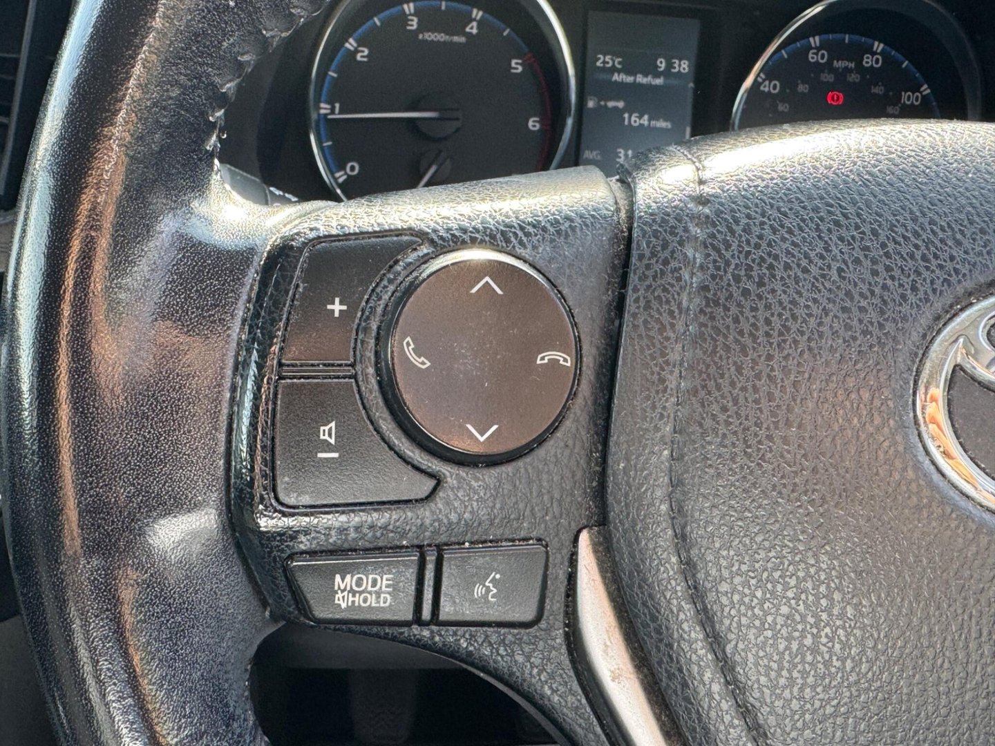 2017 Toyota RAV4 — image 20