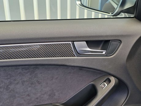 Audi RS4 4.2 FSI V8 Estate 5dr Petrol S Tronic quattro Euro 5 (450 ps) 15