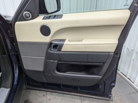 Land Rover Range Rover Sport 3.0 Range Rover Sport HSE SDV6 Auto 4WD 5dr 53