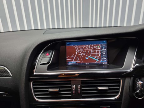 Audi RS4 4.2 FSI V8 Estate 5dr Petrol S Tronic quattro Euro 5 (450 ps) 6