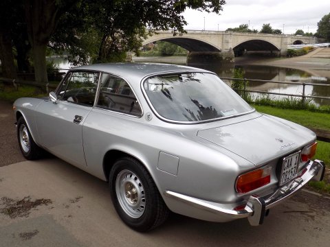 Alfa Romeo GT 1300 Junior 3
