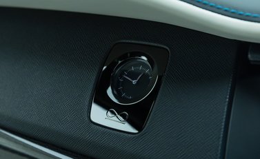 Rolls-Royce Cullinan BLACK BADGE 27