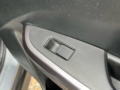 Suzuki Vitara SZ-T MHEV 38