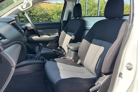 Mitsubishi L200 DI-D 4WD 4Life Single Cab Pickup - Air Con 3
