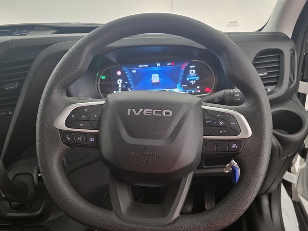 Iveco Daily Daily 35C14 Diesel 2.3 High Roof Business Van 4100L WB Hi-Matic 23