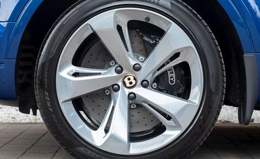 Bentley Bentayga V8 10