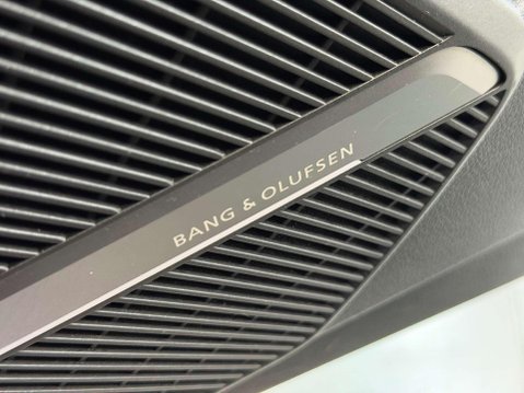 Audi Q5 2.0 TFSI 45 Vorsprung SUV 5dr Petrol S Tronic quattro Euro 6 (s/s) (245 ps) 48