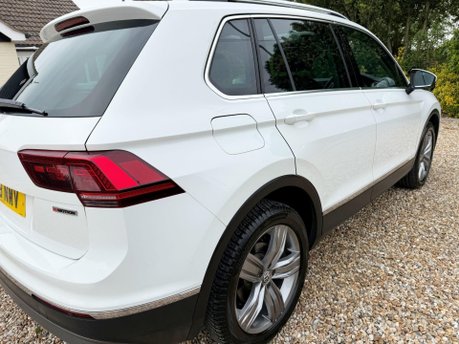 Volkswagen Tiguan 2.0 TDI SEL DSG 4Motion Euro 6 (s/s) 5dr 10