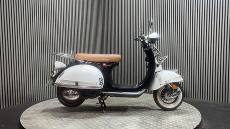 Lexmoto Milano 2021 3K 1 FORMER OWNER RUNNING PROJECT BIKE 125CC SCOOTER 1