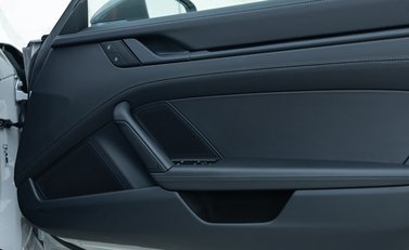 Porsche 911 Carrera T (992) 25