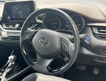Toyota C-HR 2.0 VVT-h GPF Excel SUV 5dr Petrol Hybrid CVT Euro 6 (s/s) (184 ps) 11