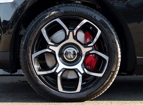 Rolls-Royce Cullinan Black Badge 10