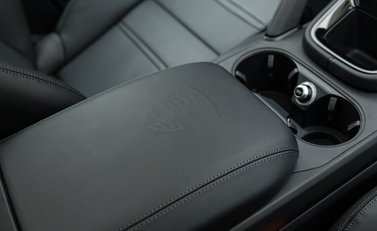 Porsche Cayenne TURBO E-HYBRID 26