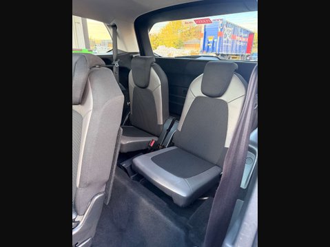 Citroen C4 Picasso 1.6 C4 Grand Picasso Exclusive+ e-HDi Semi-Auto 5dr 34