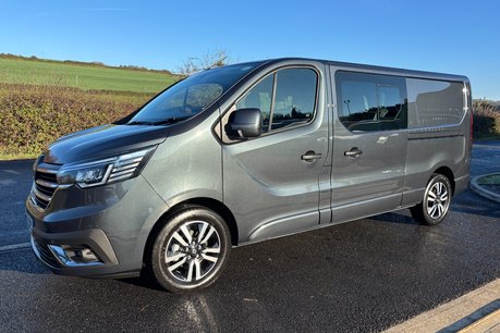 Renault Trafic LL30 Extra Sport EDC 170ps Crew Van 
