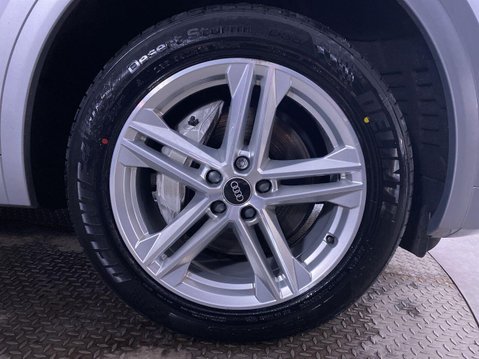 Audi Q5 2.0 TFSIe 50 S line Sportback 5dr Petrol Plug-in Hybrid S Tronic quattro Eu 33