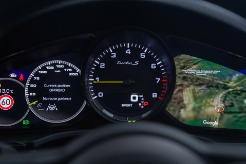 Porsche Cayenne TURBO S E-HYBRID 18