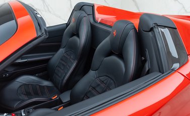 Ferrari 488 SPIDER 34