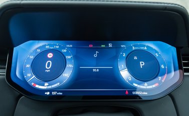 Land Rover Range Rover P530 SV 28